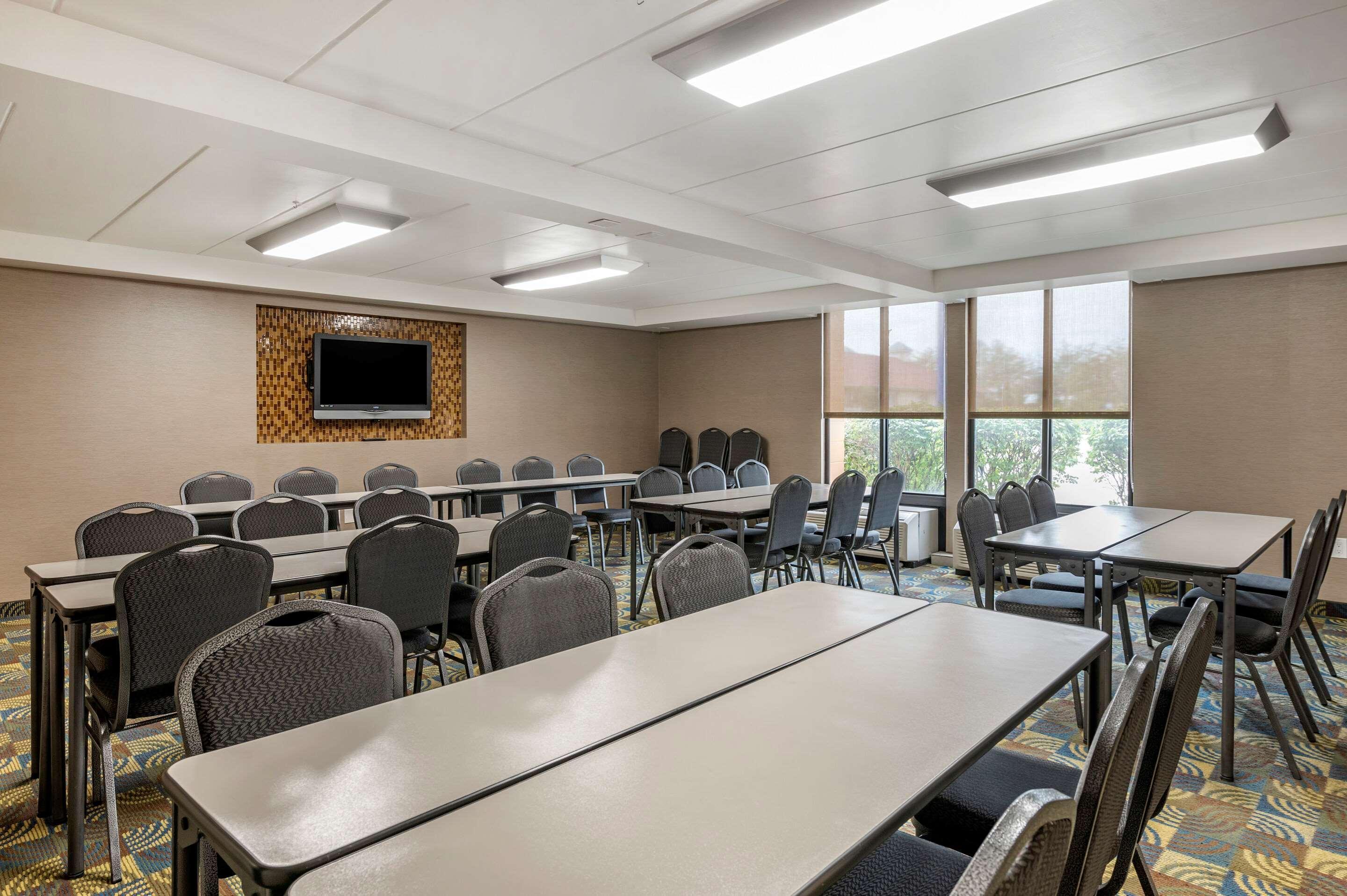 Comfort Inn Northeast Мейсон Экстерьер фото